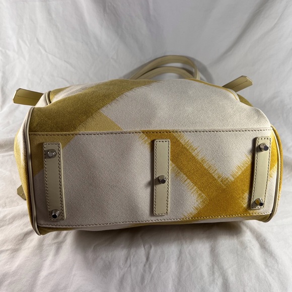 BURBERRY Off White Canvas and Different Hues of Yellow Lines Tote Shoulder Bag - Picture 5 of 17